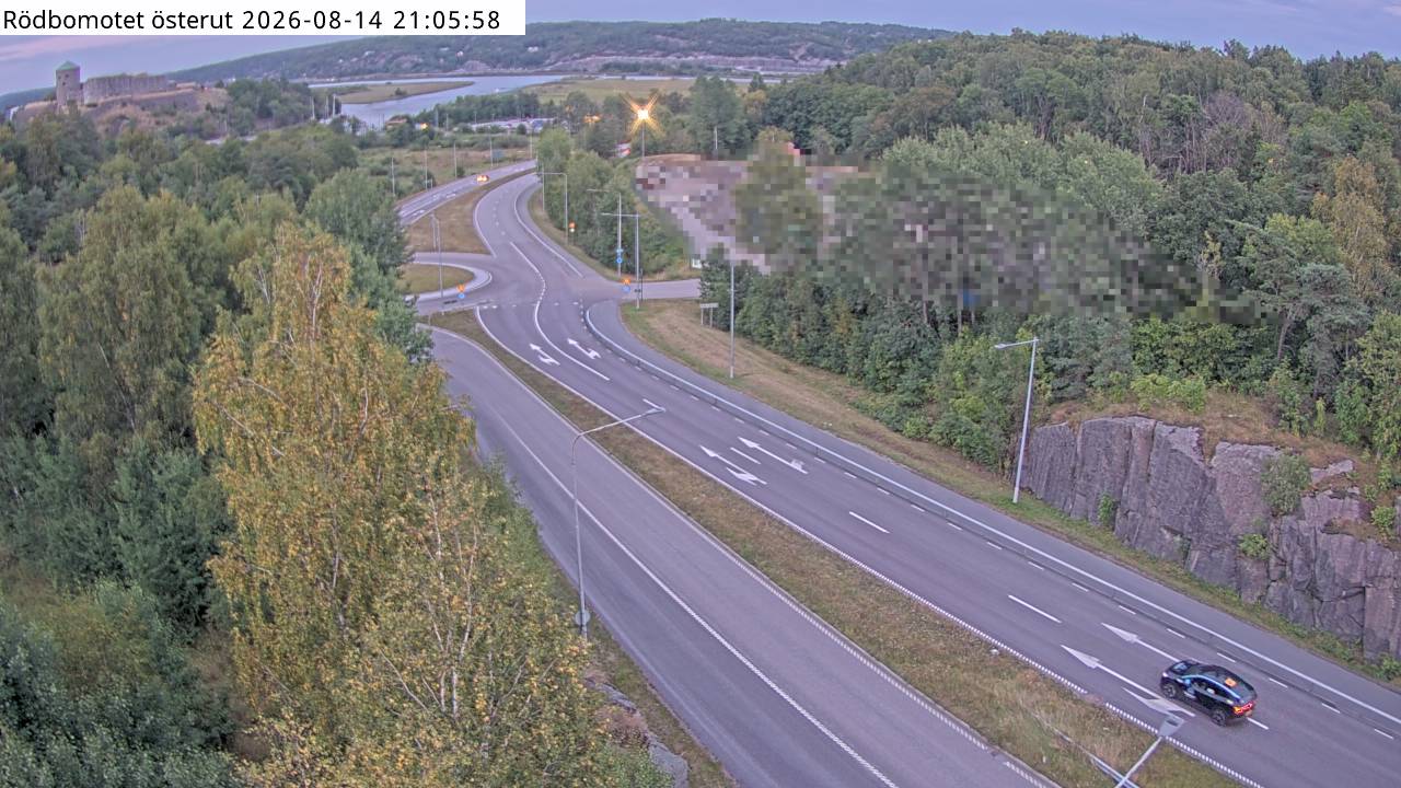 Rödbomotet Österut
