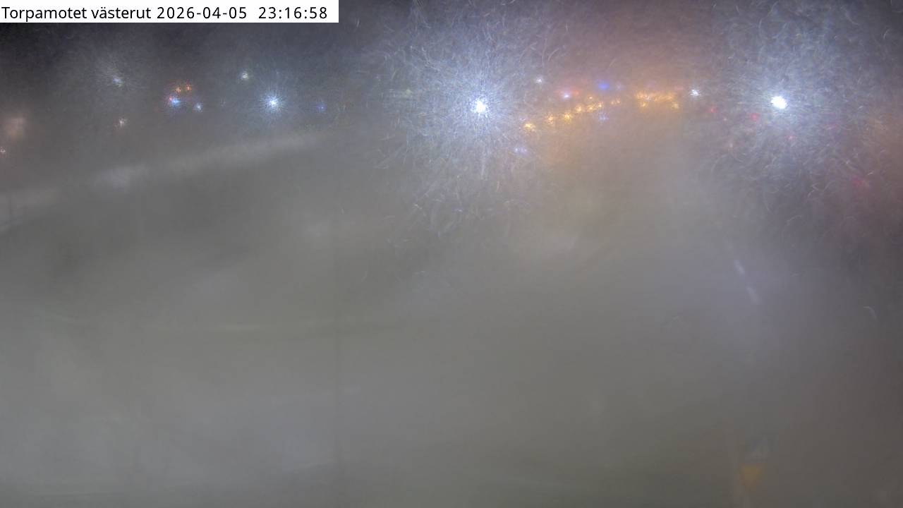 Torpamotet västerut — Kameran är placerad på E20 vid Torpamotet och är riktad Västerut.