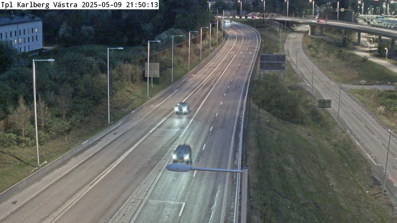 Trafikkamera - Trafikplats Karlberg Västra, kameran är placerad på E4/E20 Norra länken i höjd med trafikplats Karlberg Västra och är riktad mot Södertälje.