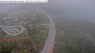 Tjörnbron mot Tjörn