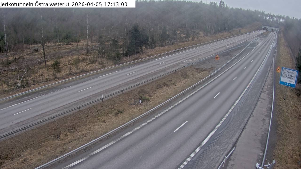 Jerikotunneln Östra — Kameran är placerad på E20 vid Jerikotunneln och är riktad västerut.
