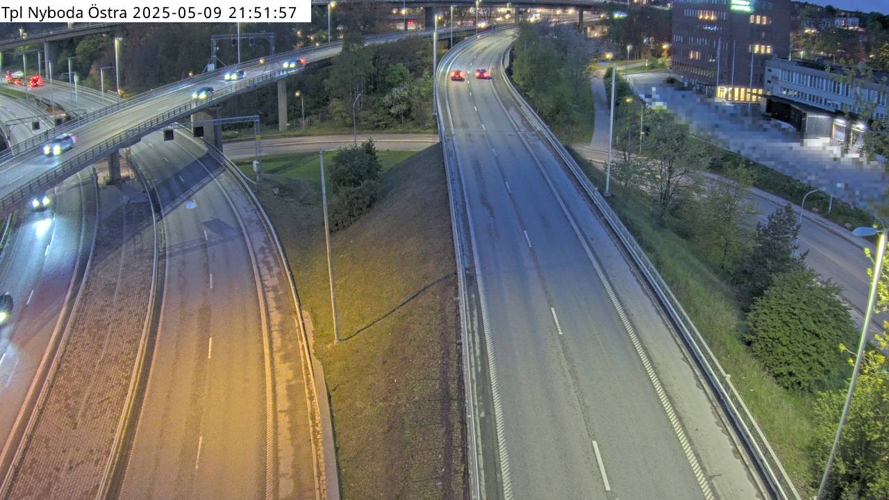 Trafikkamera - Essingeleden, Trafikplats Nyboda Östra, kameran är på placerad på väg 75 Södra länken i höjd med trafikplats Nyboda och är riktad E4/E20 Essingeleden.