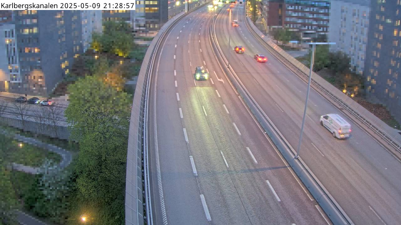 Trafikkamera - Essingeleden, mellan trafikplats Tomteboda och trafikplats Kristineberg och är riktad mot Södertälje